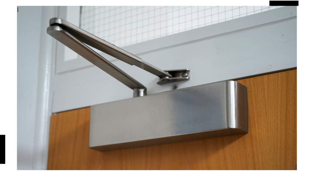 โช๊คประตู