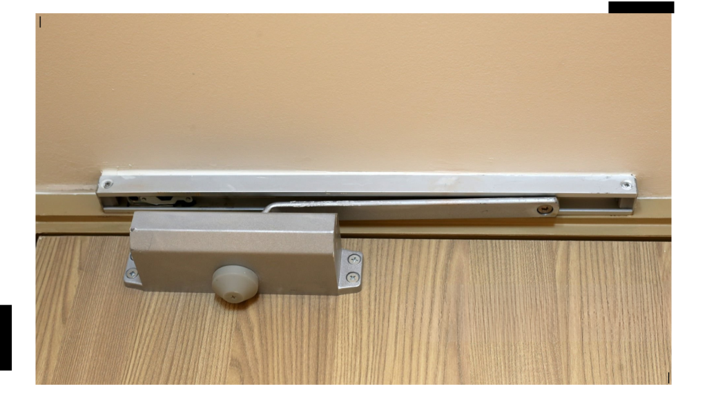 โช๊คประตู