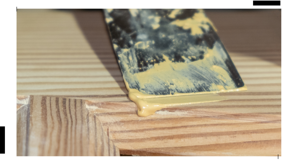 สีโป๊วไม้